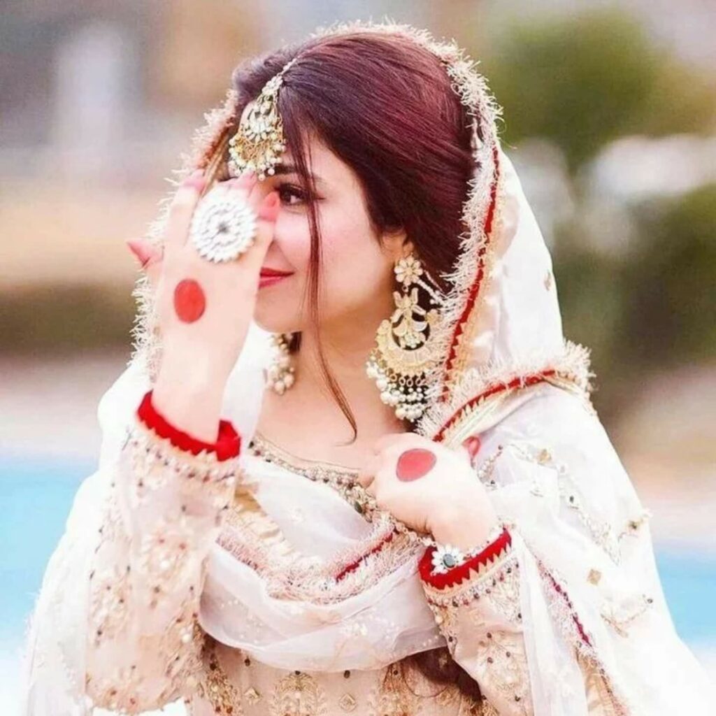 Cute Girl Pic WhatsApp