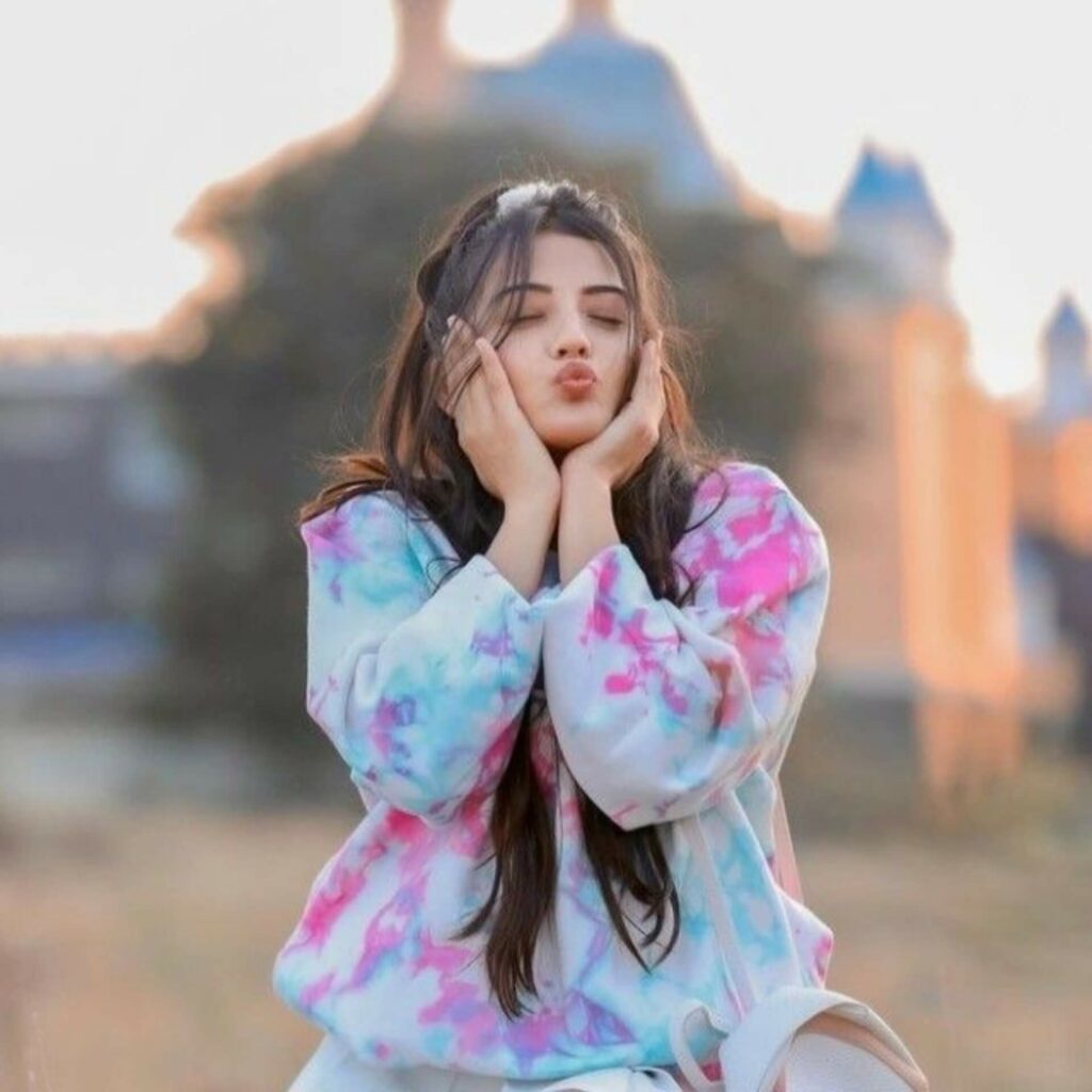 Cute Girl Pic for Instagram