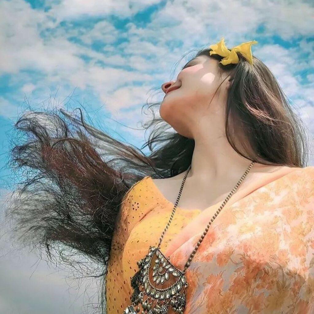 Cute Girl Pic for Dp
