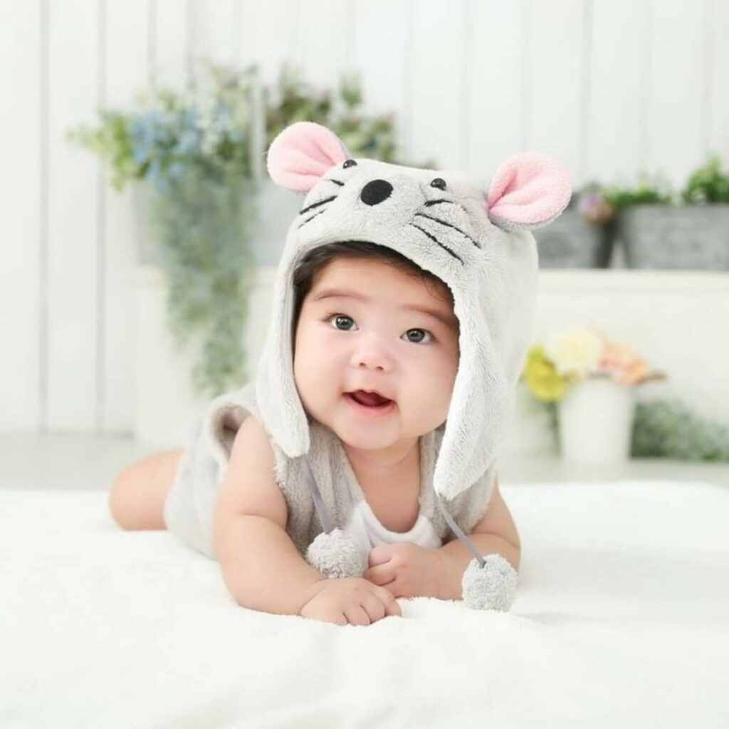 Cute baby girl pic for Profile
