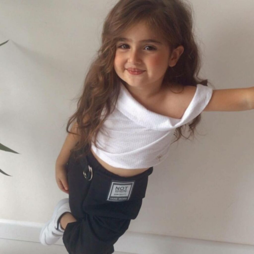 Baby photo Wallpaper
